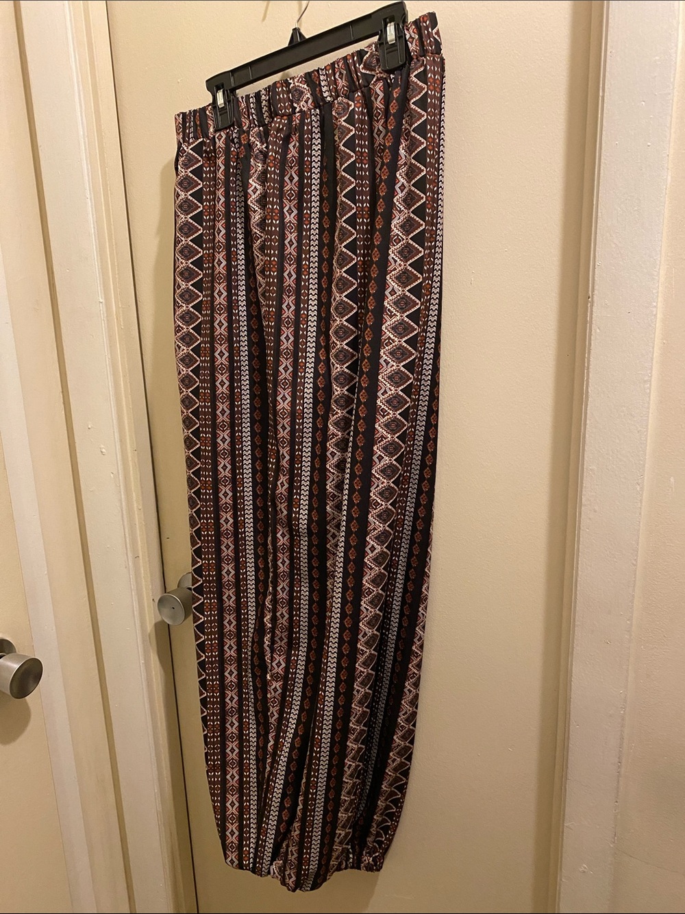 D) Boho Striped Pattern Elastic Waist Pants - Black & Brown 1X stretches to 21
